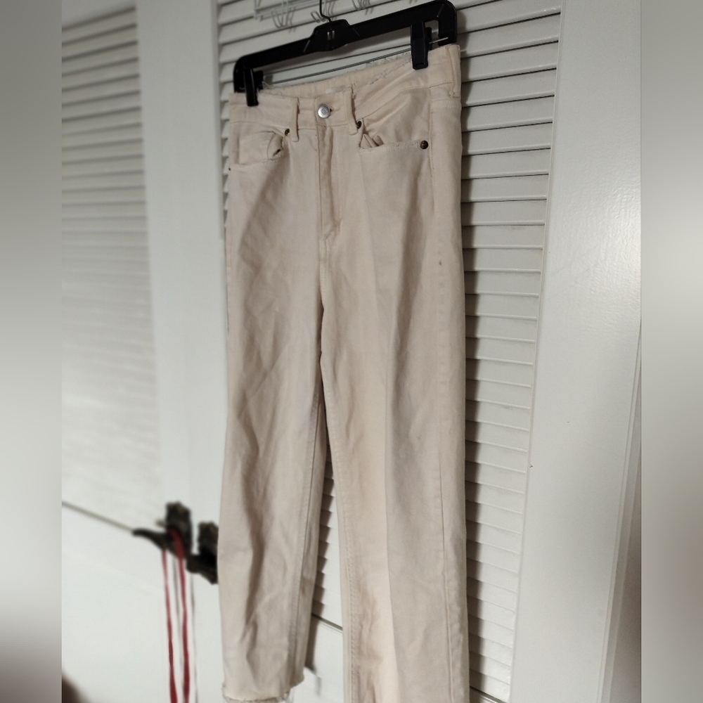 H&M Women's Size 8 Raw Hem Wide Leg Cropped Jeans Pale Tan